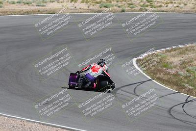 media/Apr-20-2025-AHRMA (Sun) [[393a79c373]]/Race/Group 9/Turn 4b/